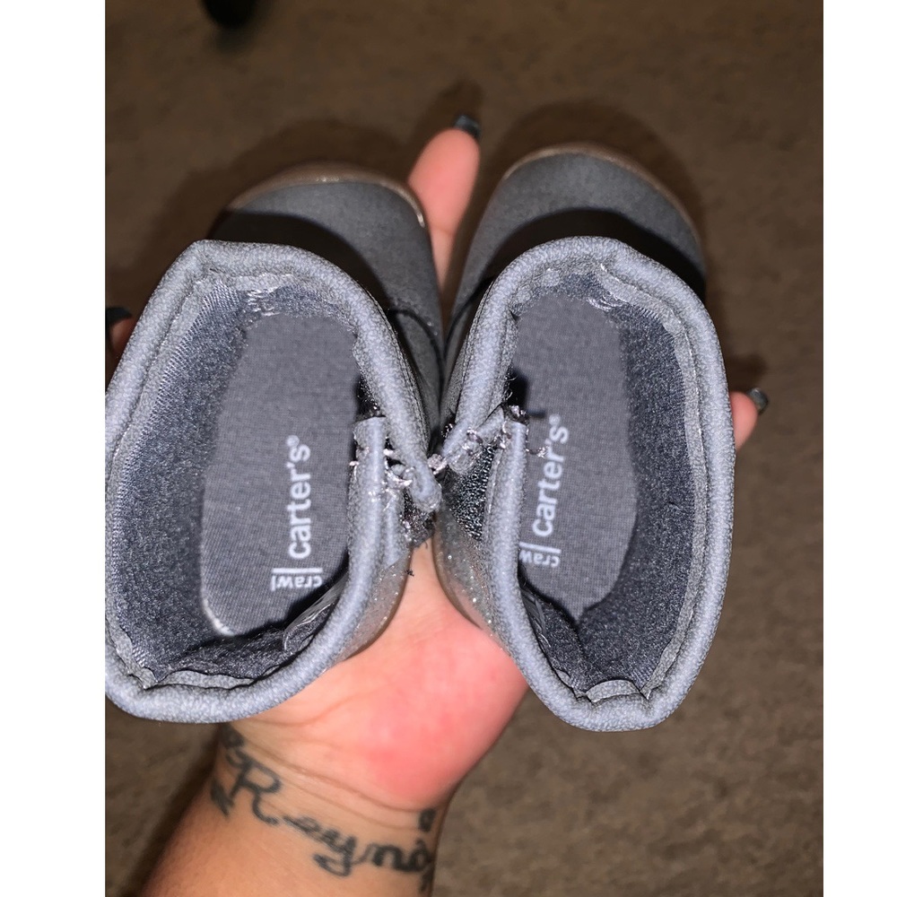 CARTERS Baby girl boots sz 2 - Picture 3 of 3